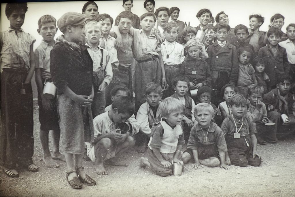 Enfants au Camp de Rivesaltes en 1941