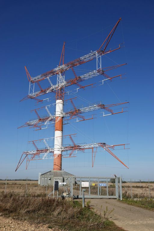 Volga : autre très grande antenne ondes courtes à St Aoustrille