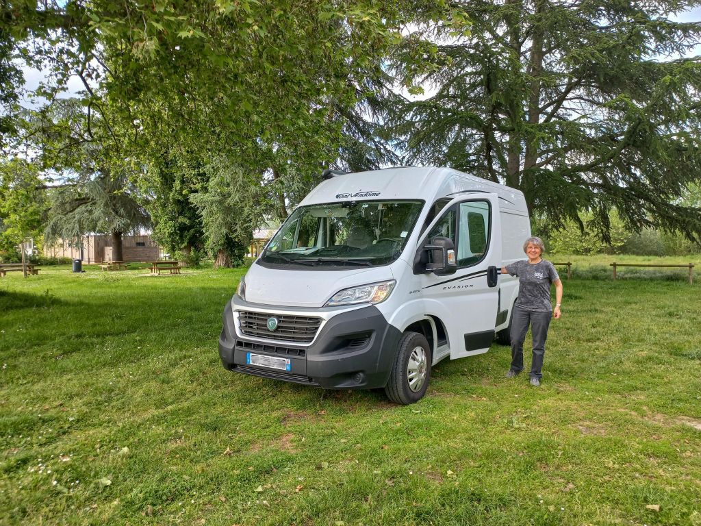 Arrivée à l'ancien camping municipal de Moulins