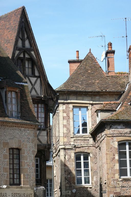 Maisons sur la Place de l'Hôtel de ville