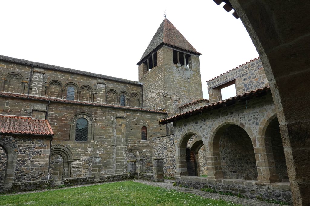 Le cloître du prieuré