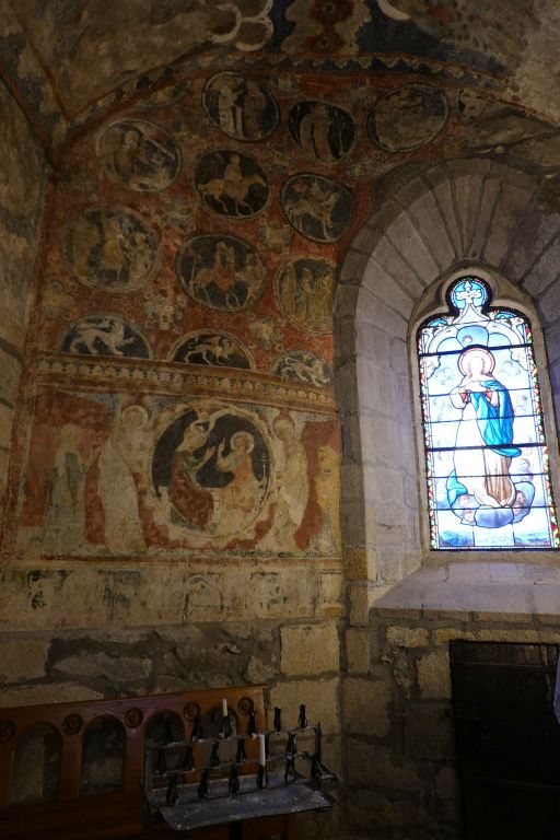 Chapelle de l'église, ornée de peintures 