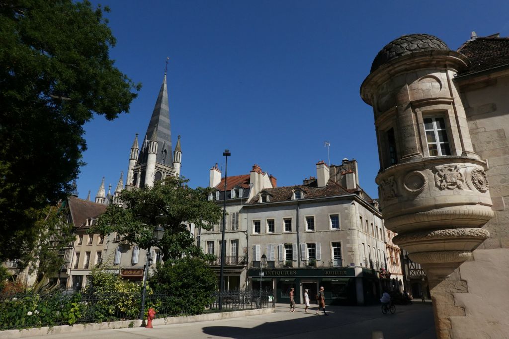 Place des ducs de Bourgogne