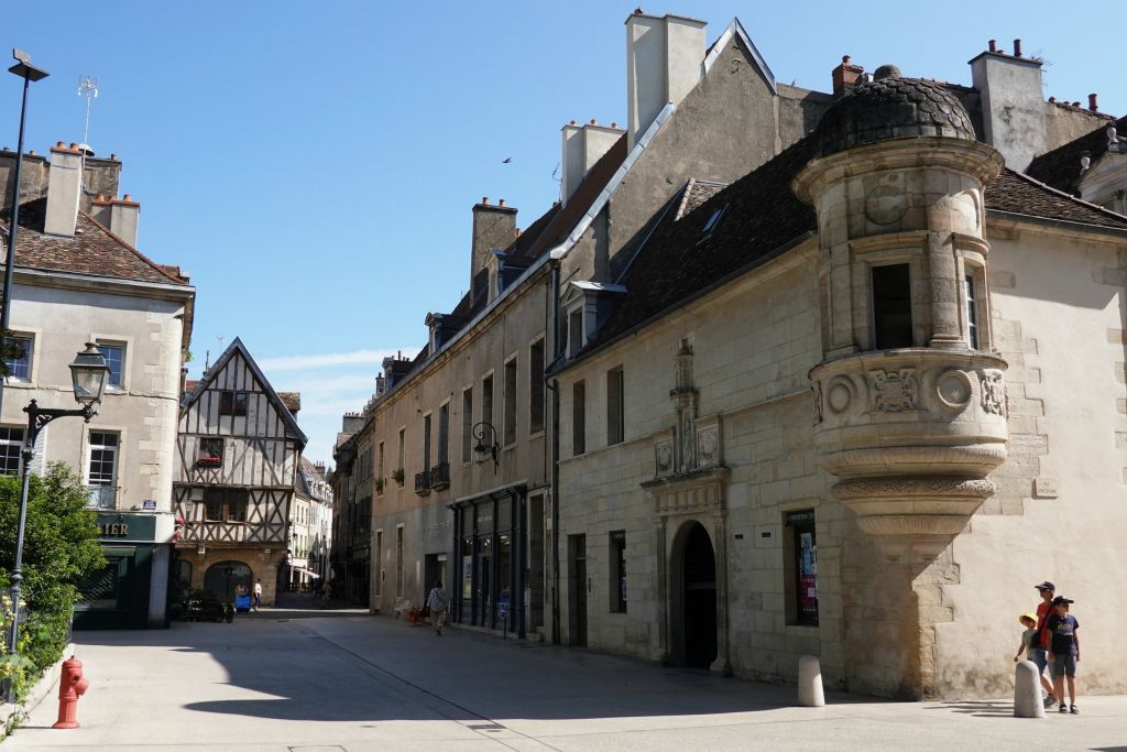 Place des ducs de Bourgogne