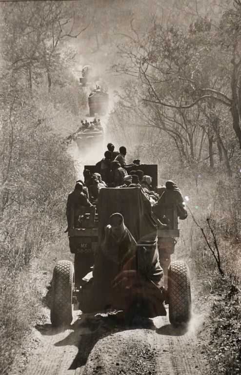 Troupes portugaises, près de la frontière tanzanienne, Mozambique, juin 1974