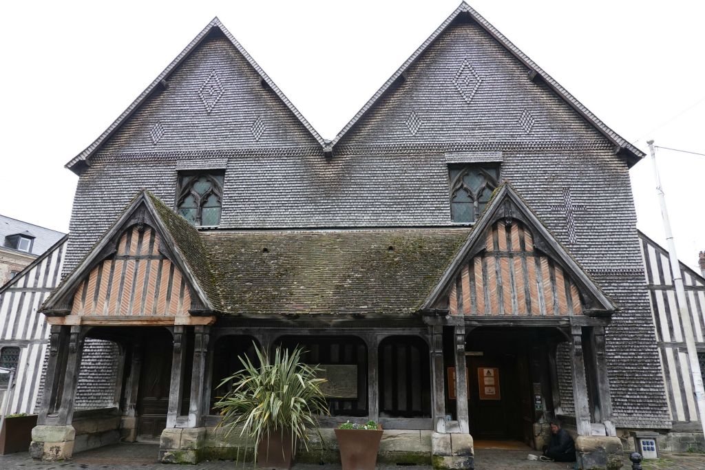 L'église Ste Catherine est construite essentiellement en bois