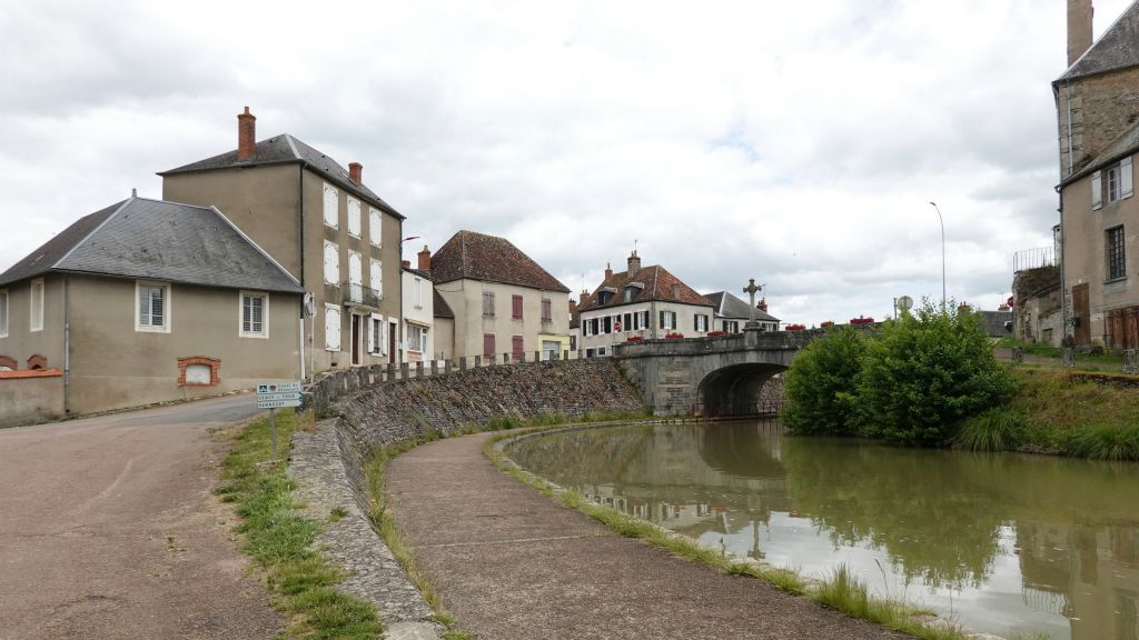 Arrivée à Chatillon-en-Bazois après 66 km, fin de notre 2ème étape