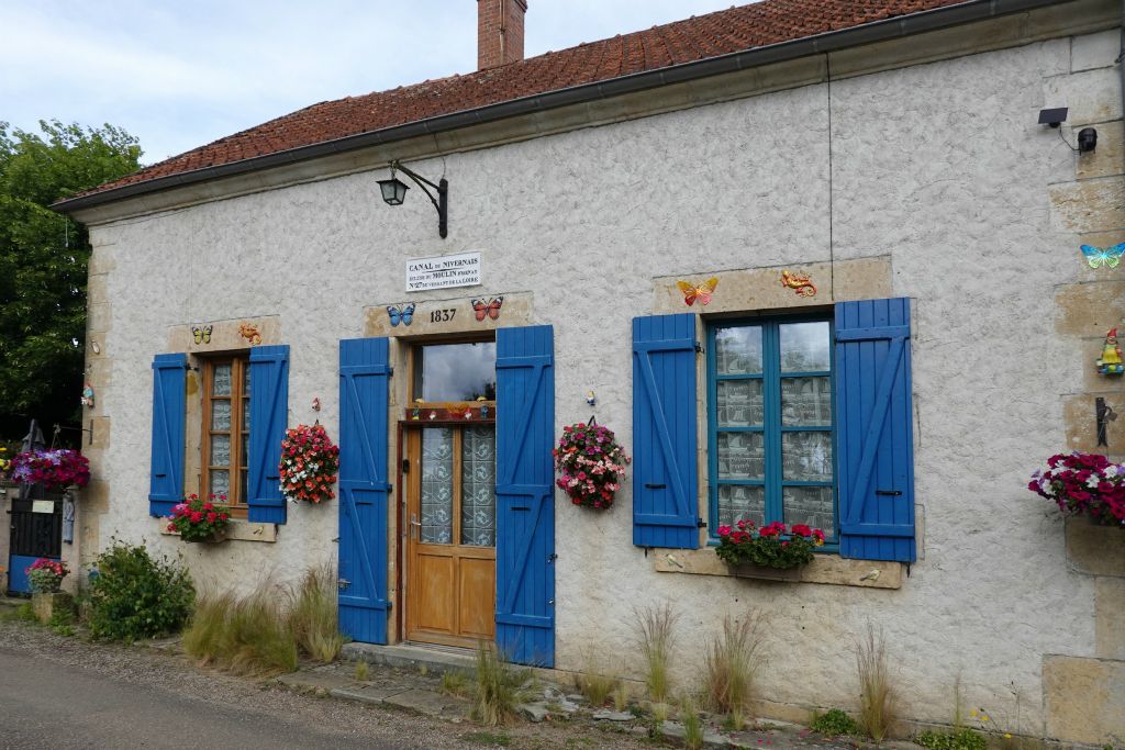 Nous sommes toujours le long du Canal du Nivernais, mais versant Loire