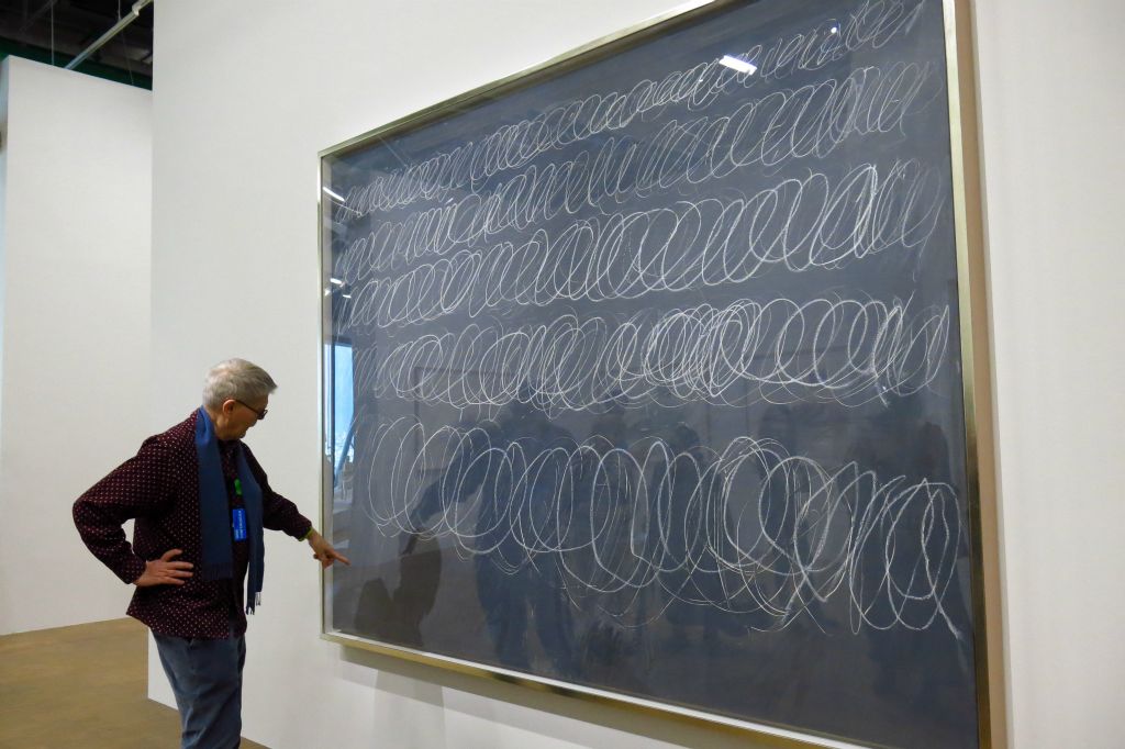 Et d'expliquer que non, un enfant n'aurait pas pu faire ce tracé d'une seule traite comme l'a fait l'artiste !